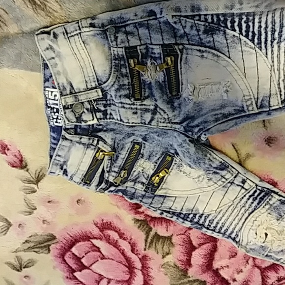 Jeans - Picture 2 of 4